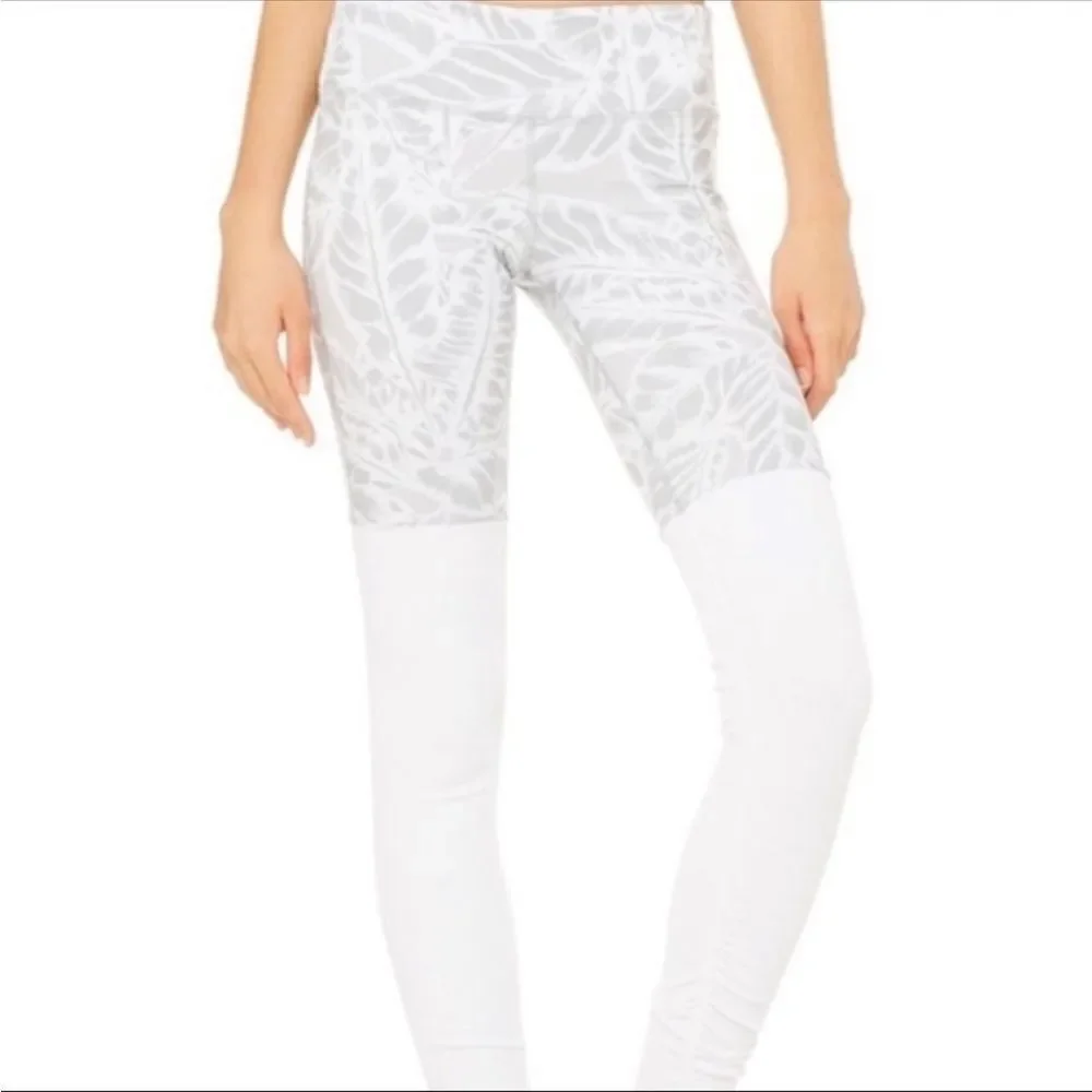 Alo Yoga Goddess palm leaf leggings size small